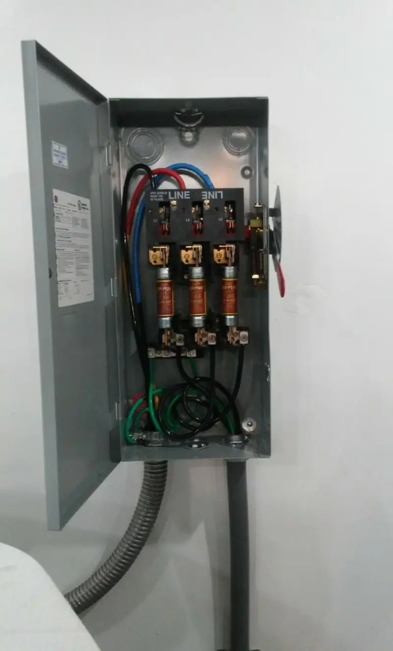 Three-phase disconnect switch installed for Electrical Wiring & Rewiring in Fowler